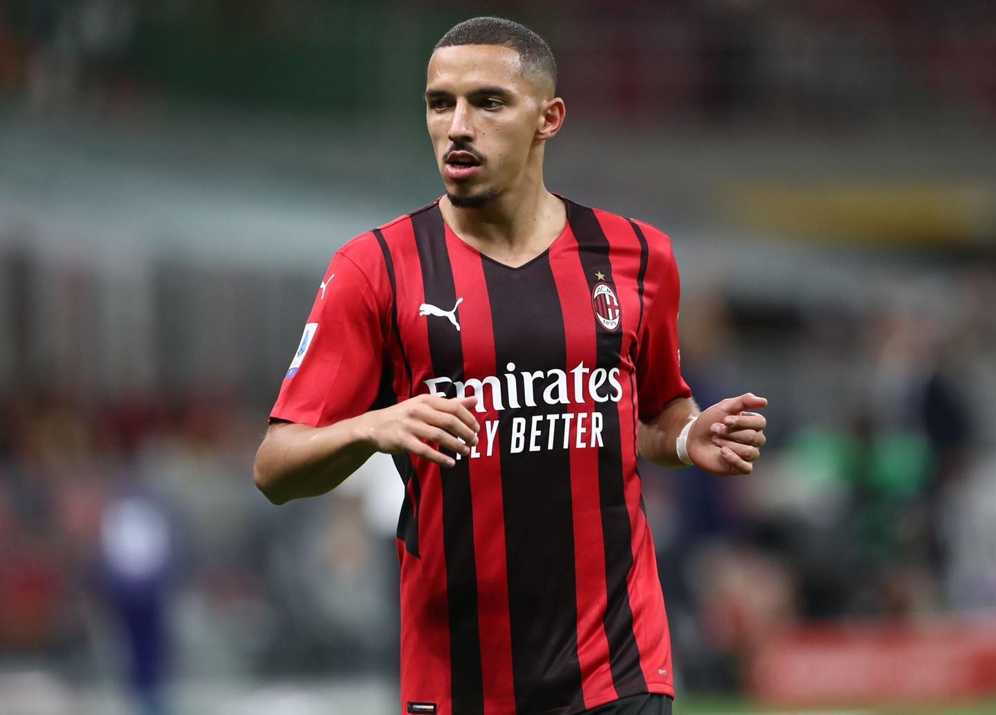 Cái tên bị ruồng bỏ của Arsenal sắp nhận quà từ AC Milan - Bóng Đá