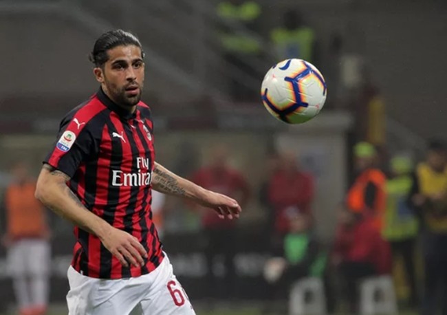 Dortmund are interested in the idea of signing full-back Ricardo Rodriguez  - Bóng Đá