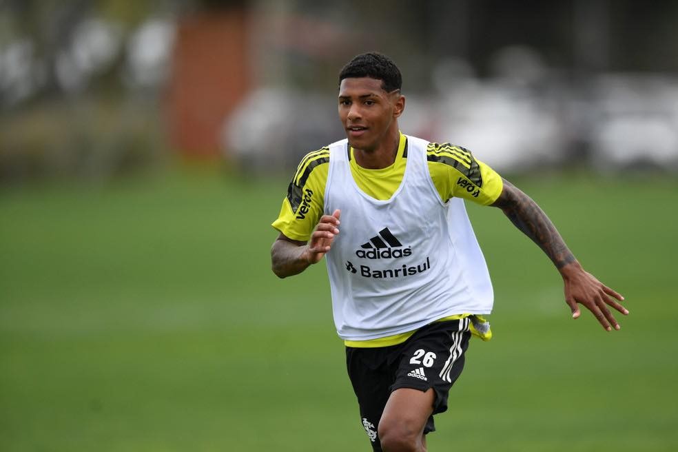 Real Madrid chính thức đón tân binh Brazil - Bóng Đá