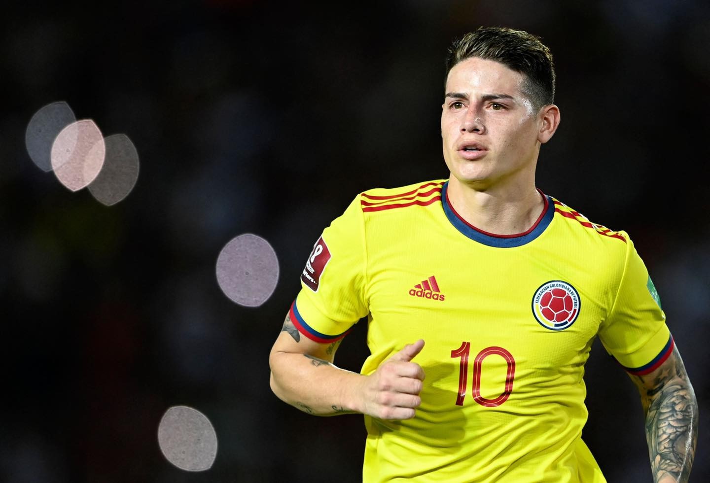 James Rodriguez sẵn sàng tái xuất Châu Âu - Bóng Đá