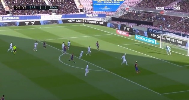 Lionel Messi skill against Sergio Ramos - Bóng Đá