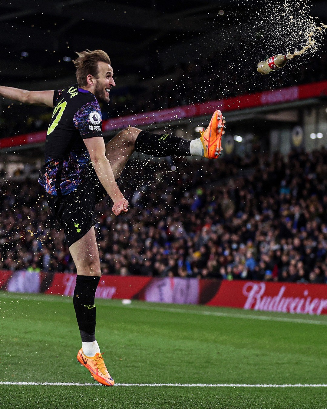 10 khoảnh khắc đáng nhớ nhất Premier League 2021/22 - Bóng Đá