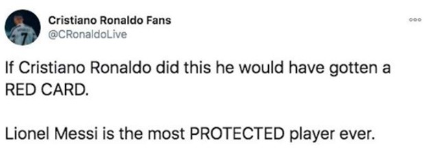 Lionel Messi boots ball towards referee during Alaves vs Barcelona - Bóng Đá