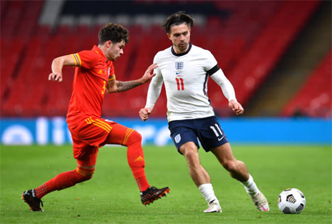 Cựu sao Liverpool lập siêu phẩm 