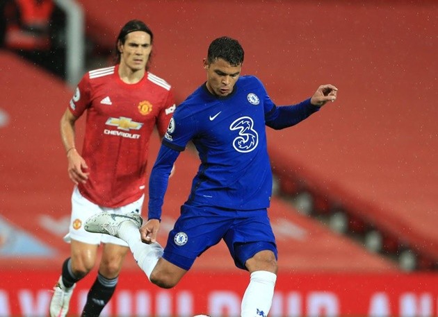 Thiago Silva watches Chelsea beat Krasnodar from home in leg recovery trousers… after family bowling trip on day off - Bóng Đá