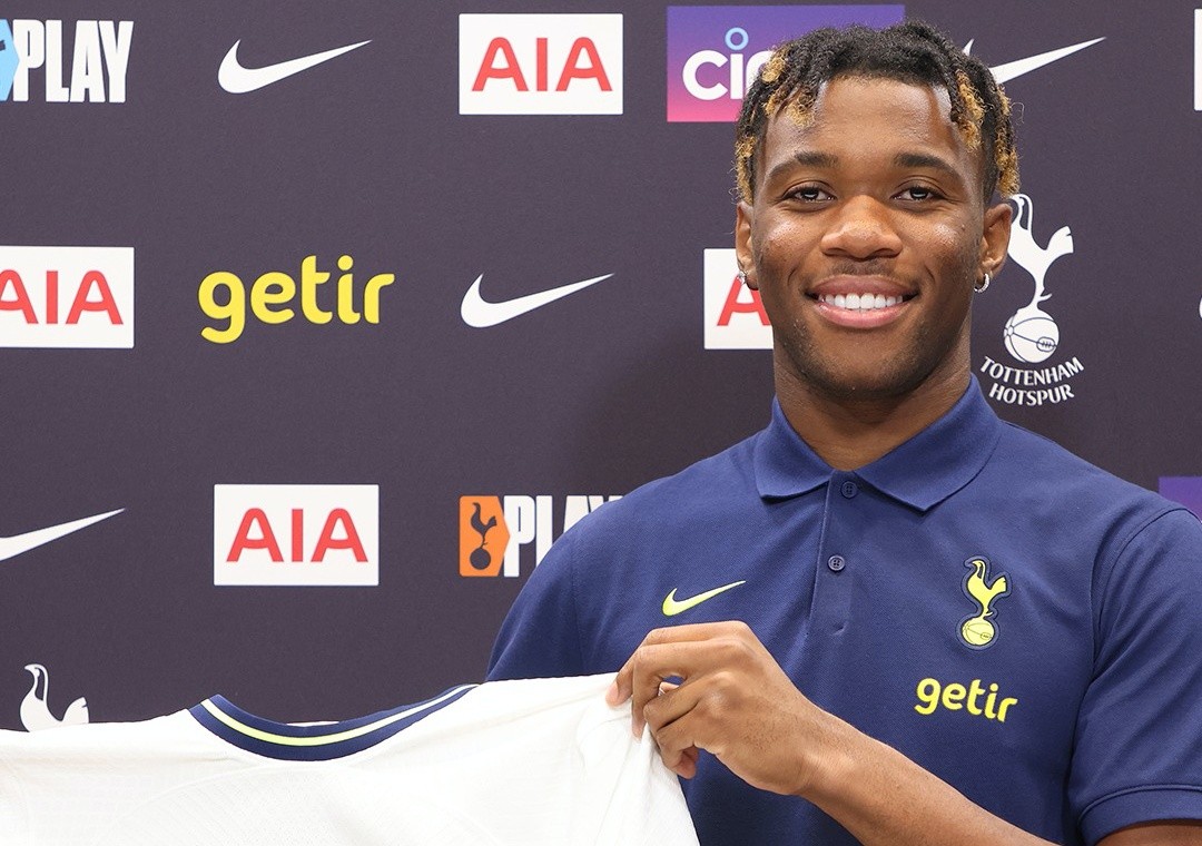 Official: Destiny Udogie - Bóng Đá