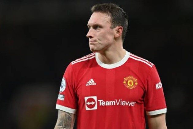 Phil Jones mang về quả phạt cho Man Utd - Bóng Đá