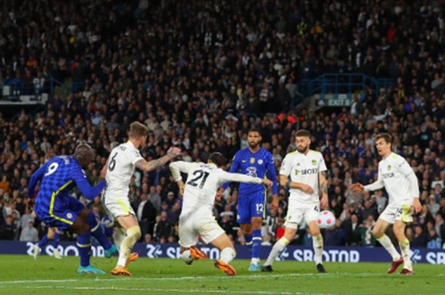 Mount và Lukaku giúp Chelsea đẩy Leeds đến 