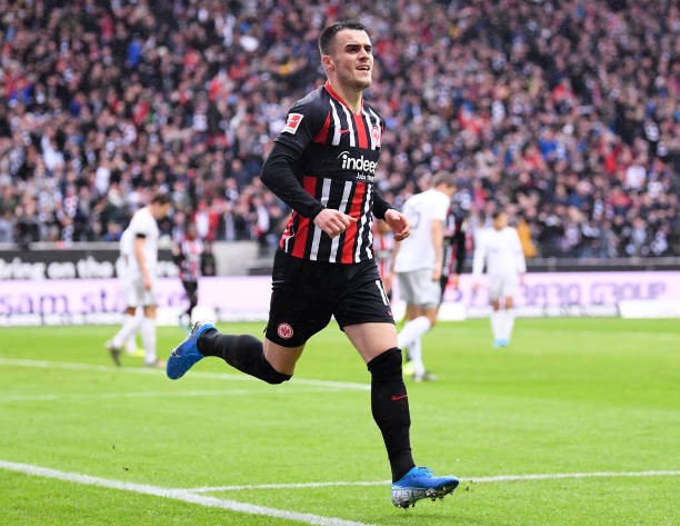 Boateng 'ăn' thẻ đỏ, Bayern Munich nhận trận thua lịch sử - Bóng Đá