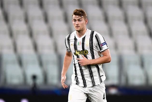 Pictures: Alex Telles in United kits and training gear - Bóng Đá