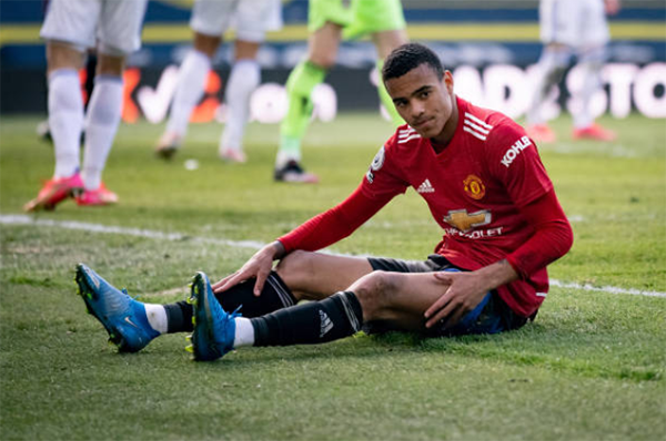 Simon Kjaer cleared Christian Eriksen's airways - Bóng Đá