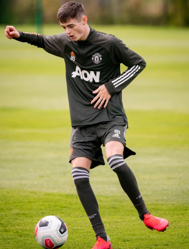 Man Utd wonderkid Joe Hugill - Bóng Đá