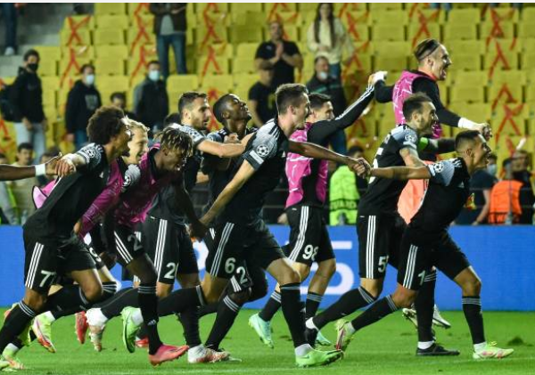 10 điều có thể bạn bỏ lỡ lượt đầu tiên vòng bảng Champions League - Bóng Đá