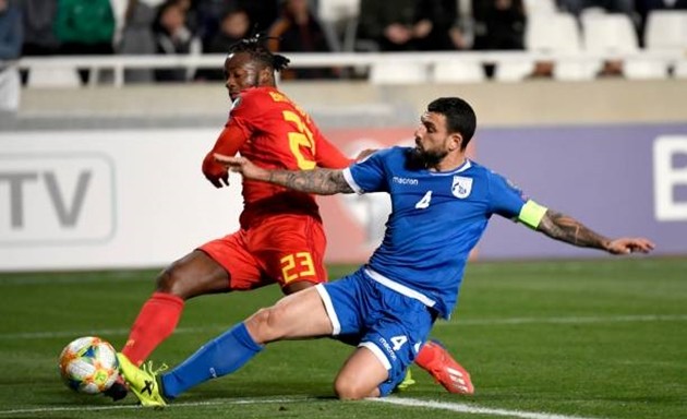 Đứng giữa tâm bão, dàn sao Arsenal đi tập mà mặt như 'đưa đám' - Bóng Đá