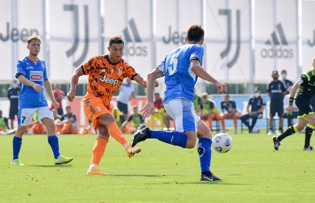 Ronaldo khai hỏa, Juve thắng đậm Novara - Bóng Đá