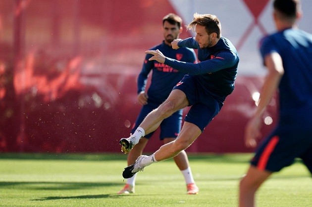 3 veterans out, plenty of young gems in: Barca squad now youngest in La Liga - Bóng Đá