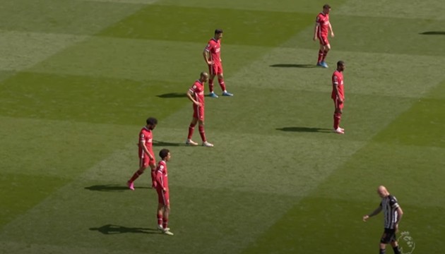 5 phút bù giờ trận Liverpool - Newcastle - Bóng Đá