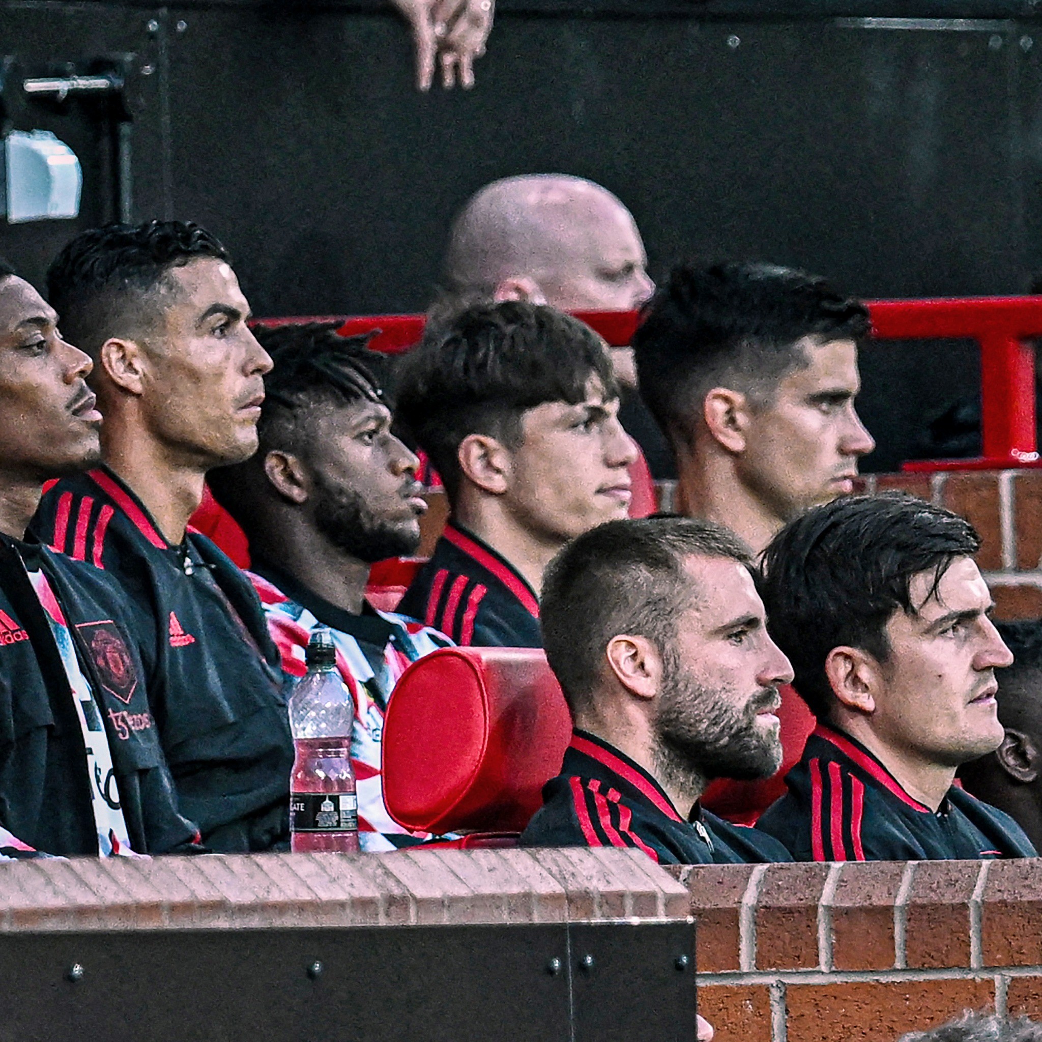 Merson: Maguire nên rời Man United - Bóng Đá