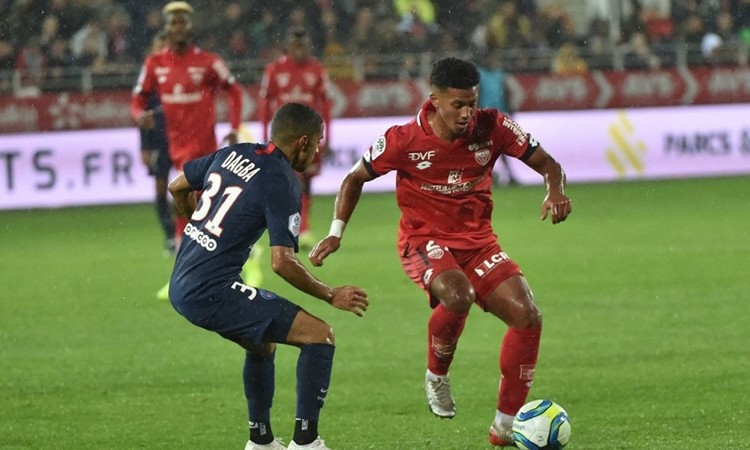 Thua đội cuối bảng, fan PSG điên tiết: 