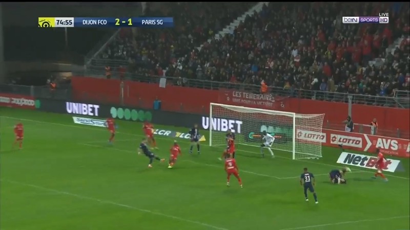 Bom tấn 70 triệu 'phá game', Mbappe chỉ biết quay lưng ngước mặt than trời - Bóng Đá