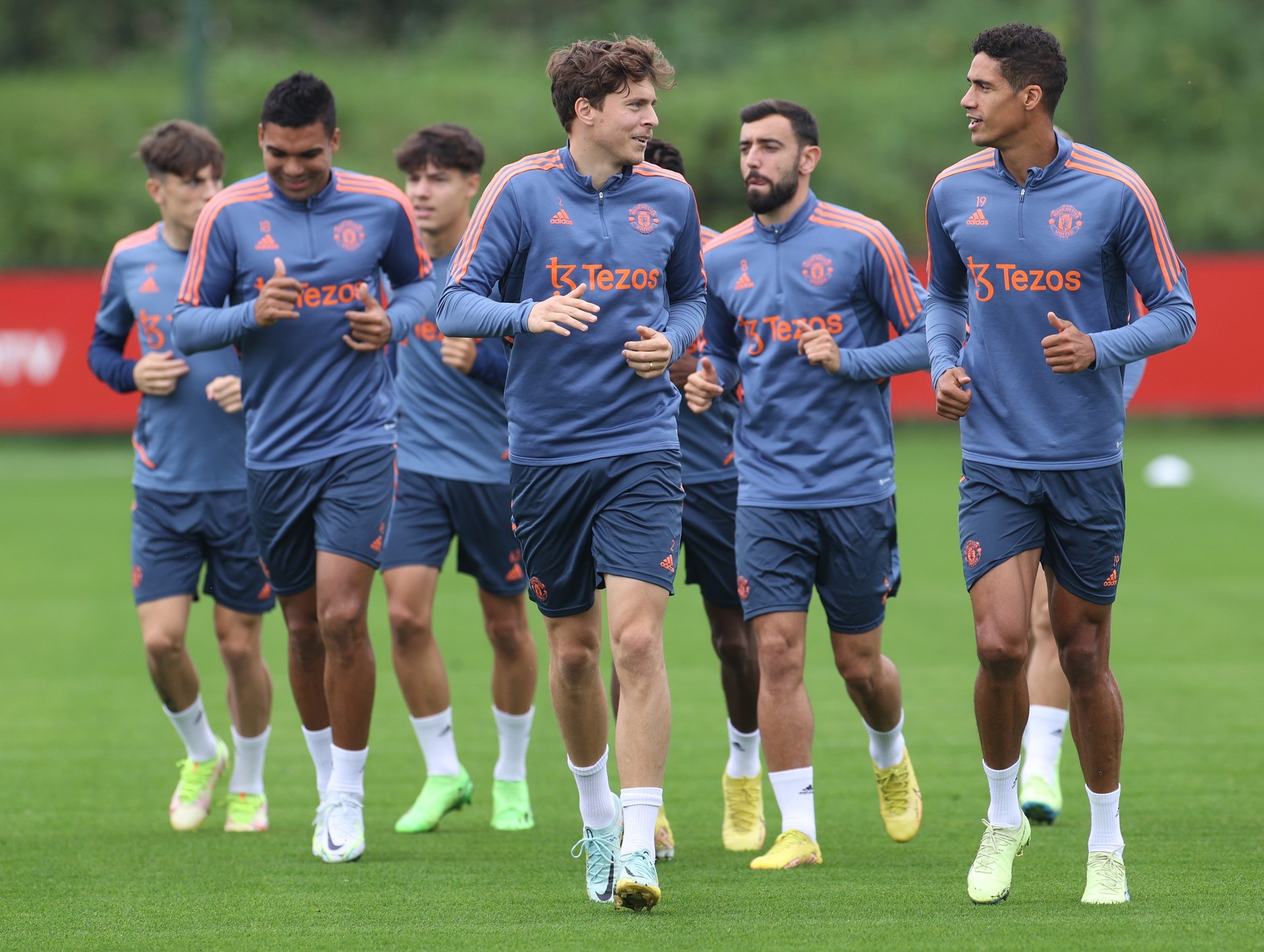 Ronaldo cực căng trên sân tập,  - Bóng Đá