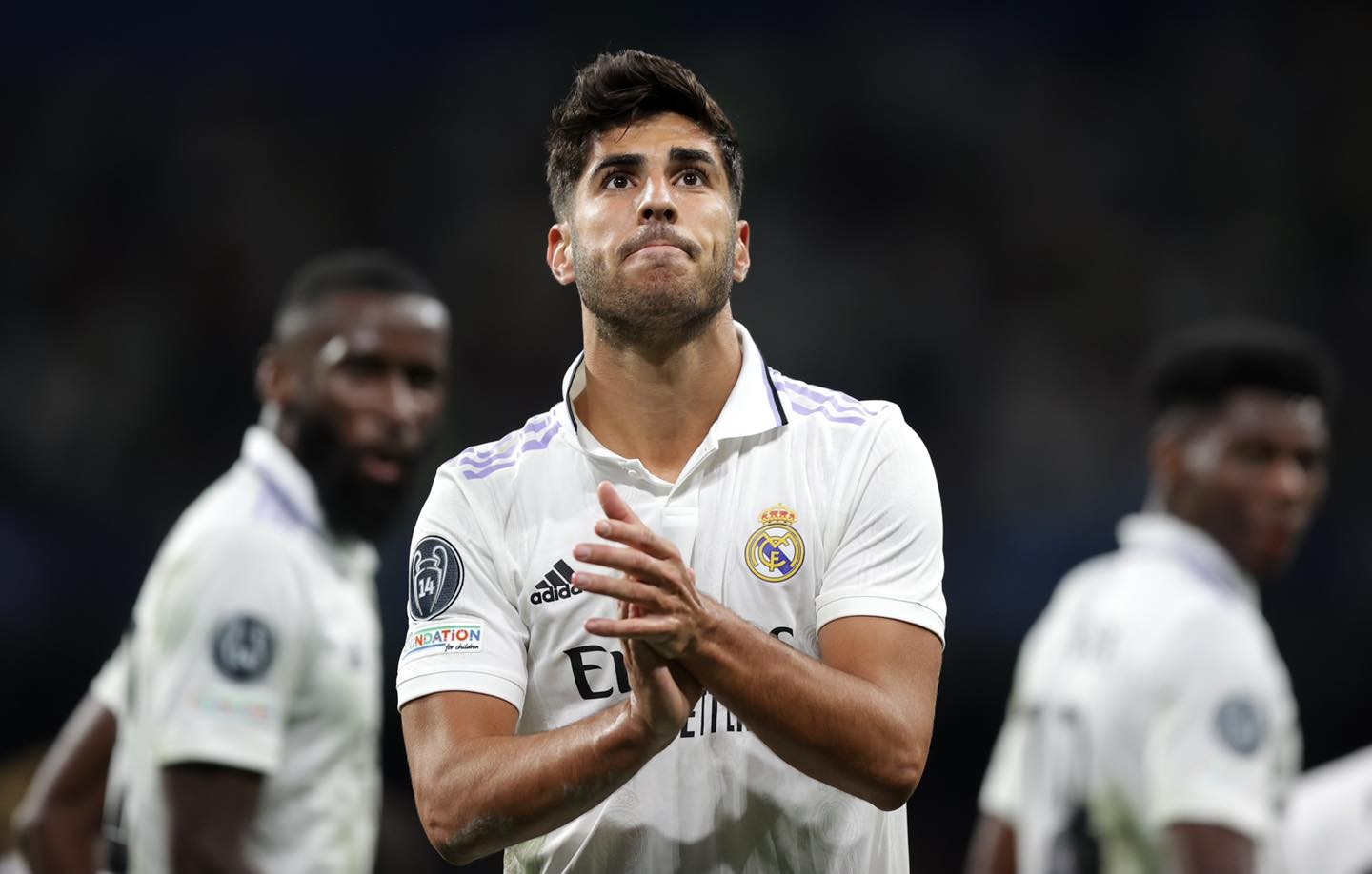 Sao Real Madrid phá vỡ im lặng về khả năng gia nhập Barca - Bóng Đá