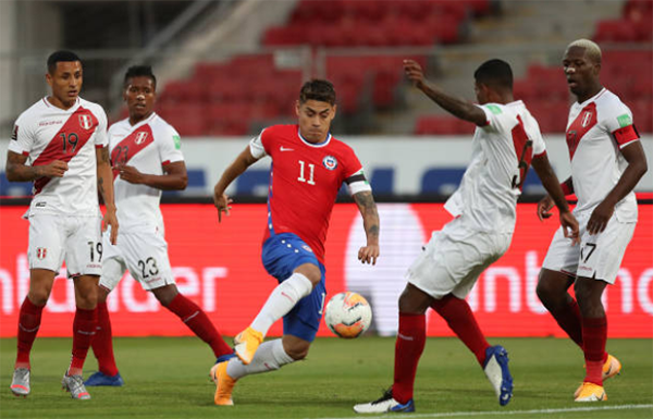 Ảnh sau trận Chile vs Peru - Bóng Đá