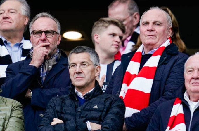 Thảm bại, BLĐ Bayern phản ứng khó tin trên khán đài - Bóng Đá