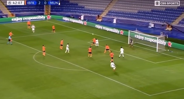 2 kiến tạo gần nhất của Shaw - Bóng Đá