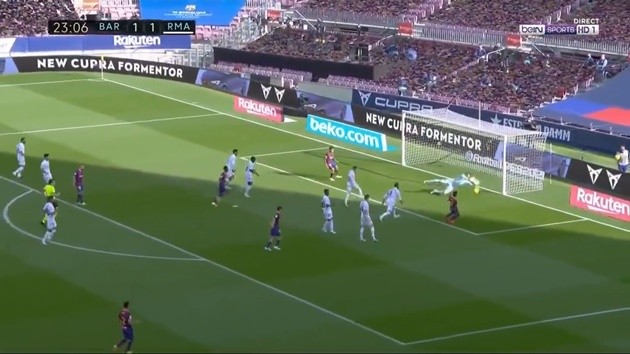 Lionel Messi skill against Sergio Ramos - Bóng Đá