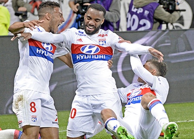 Arsenal lên sẵn 
