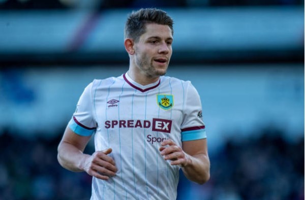 ĐHTB với 11 cầu thủ đang chật vật trụ hạng ở Premier League - Bóng Đá