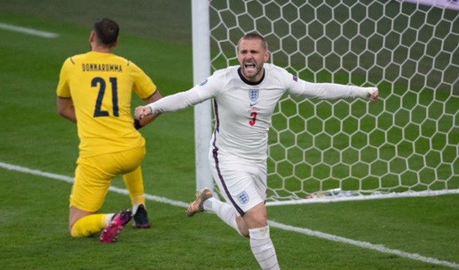 Carlos đánh giá Shaw hay nhất Euro 2020 - Bóng Đá