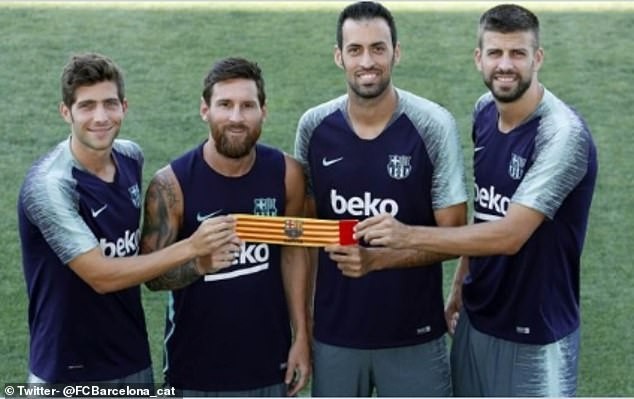 Lionel Messi KEEPS Barcelona captaincy despite asking for a transfer away from the Camp Nou this summer - Bóng Đá