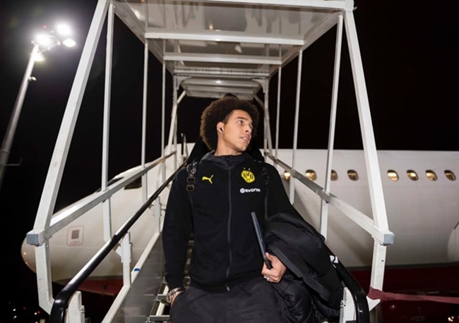 Thủ quân Neuer bay nhảy điên cuồng như 