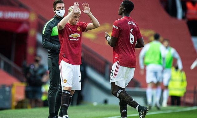 United are going to have a real problem stopping teams counter-attacking': Jamie Carragher says Ole Gunnar Solskjaer's midfield setup - Bóng Đá