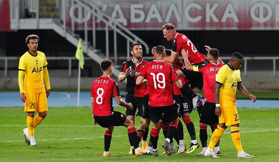 Son Heung-min lại bùng nổ đưa Tottenham đoạt vé ở Europa League - Bóng Đá