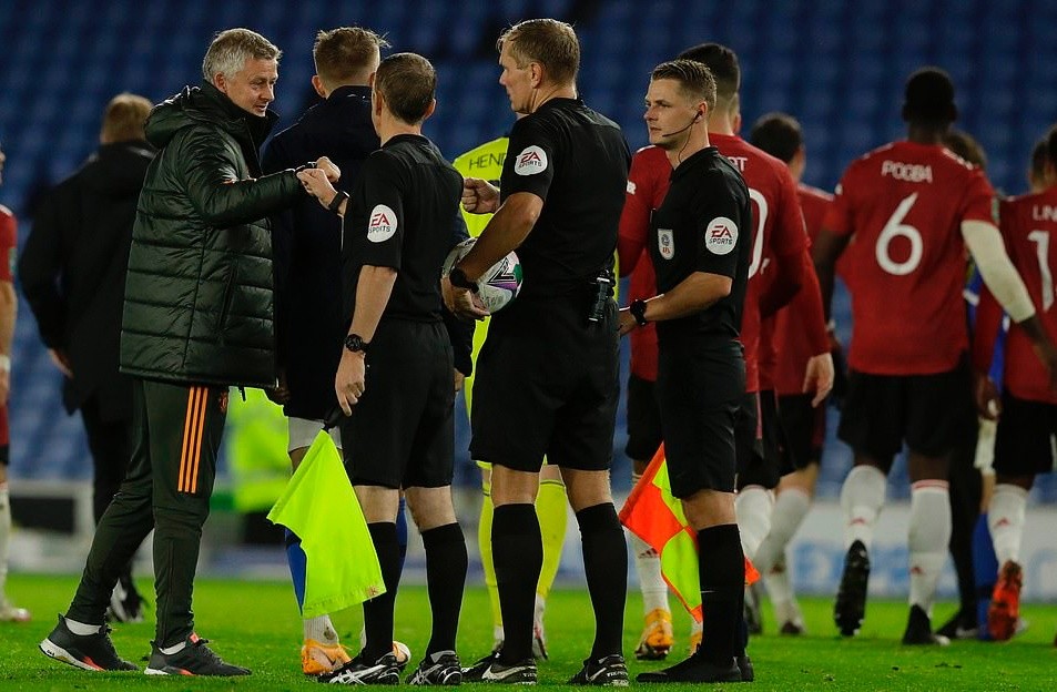 Man Utd thua đậm Brighton 0-3 - Bóng Đá