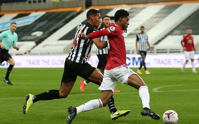 Maguire ghi bàn, Man Utd bùng nổ hủy diệt 