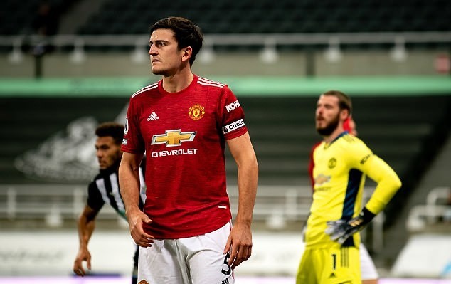 Maguire ghi bàn, Man Utd bùng nổ hủy diệt 
