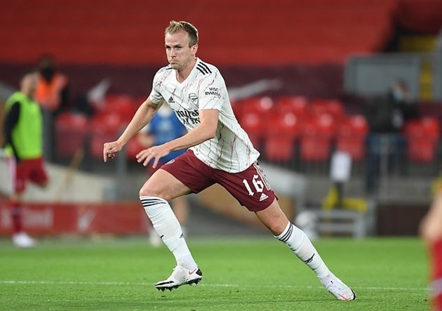 Arsenal defender Rob Holding set to have a scan on his injured hamstring after Mikel Arteta was forced to bring Luiz  - Bóng Đá