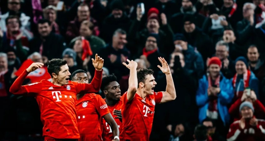 The best images from Der Klassiker - Bóng Đá