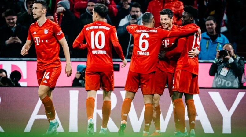 The best images from Der Klassiker - Bóng Đá