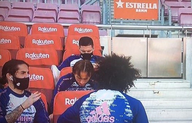 Sergio Ramos 'clashes with Isco and Marcelo in Real Madrid dressing room row over their poor performance in recent weeks' - Bóng Đá
