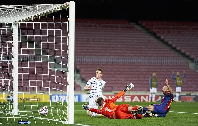 Sau trận Barca - Bóng Đá