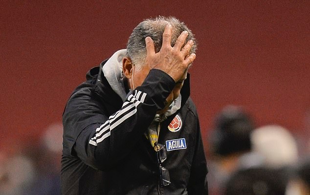 Tiếp bước Đức, ĐT của James Rodriguez thua nhục nhã 6 bàn, cựu HLV M.U sắp bị sa thải - Bóng Đá