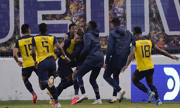 Tiếp bước Đức, ĐT của James Rodriguez thua nhục nhã 6 bàn, cựu HLV M.U sắp bị sa thải - Bóng Đá