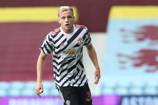 Van der Sar hiến kế cho Man Utd vị trí tối ưu của Van de Beek - Bóng Đá