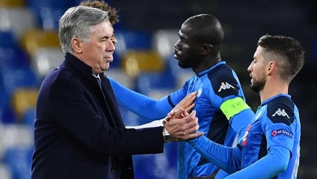 Napoli sa thải Carlo Ancelotti - Bóng Đá