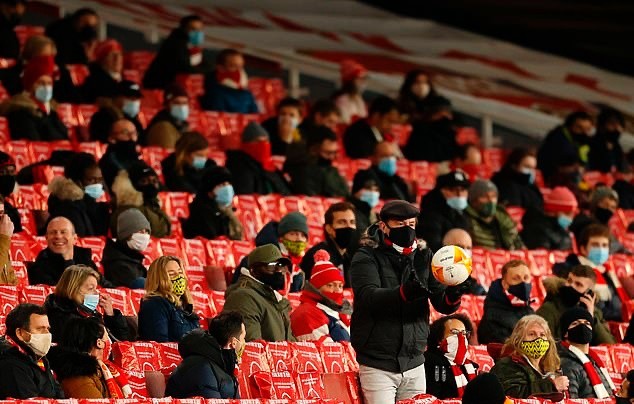 Vừa trở lại Emirates, CĐV Arsenal đã ra mệnh lệnh tối thượng cho Arteta - Bóng Đá